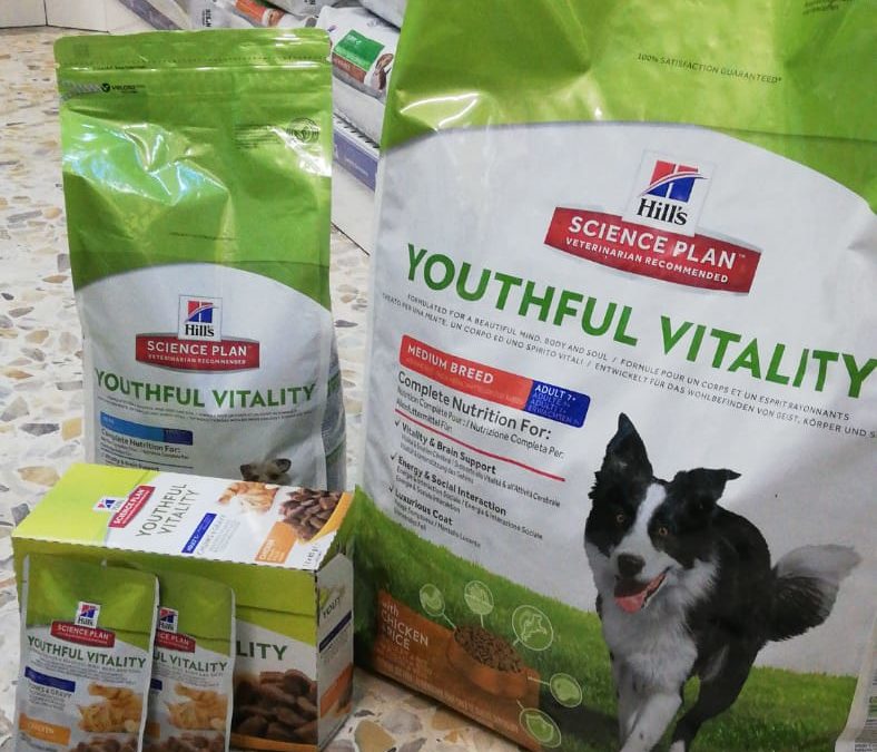 Youthful Vitality: il cibo perfetto per cani e gatti in età avanzata